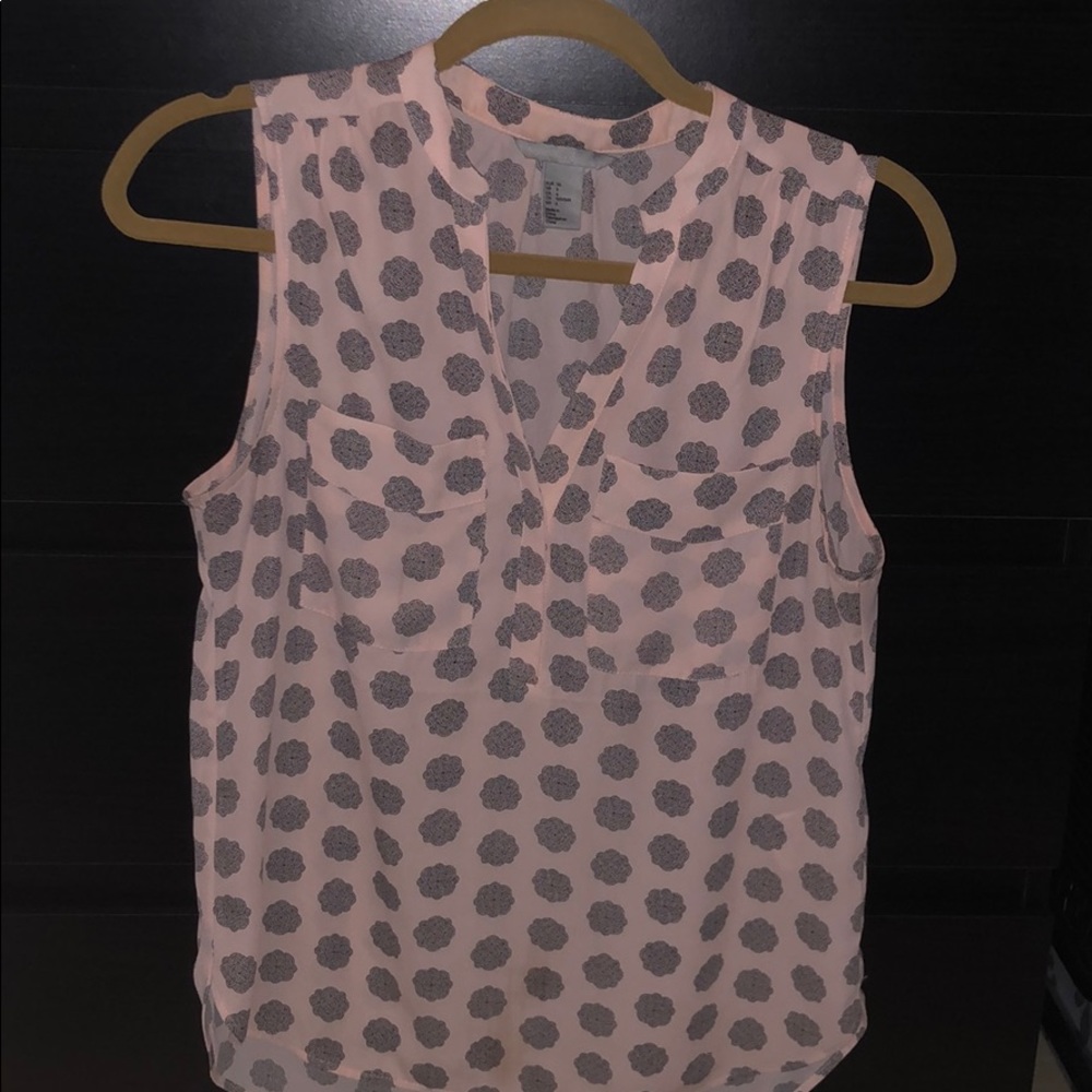 Sleeveless professional top